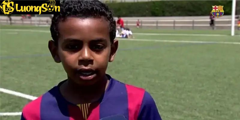 Yamal - Hiệu Suất Ghi Bàn Và Kiến Tạo Vượt Trội Sau 100 Trận 2 Yamal được kỳ vọng nối gót Messi, trở thành biểu tượng bóng đá trong tương lai